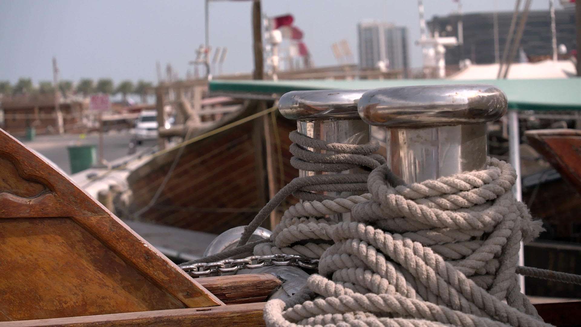 单桅帆船的绳索视频的预览图