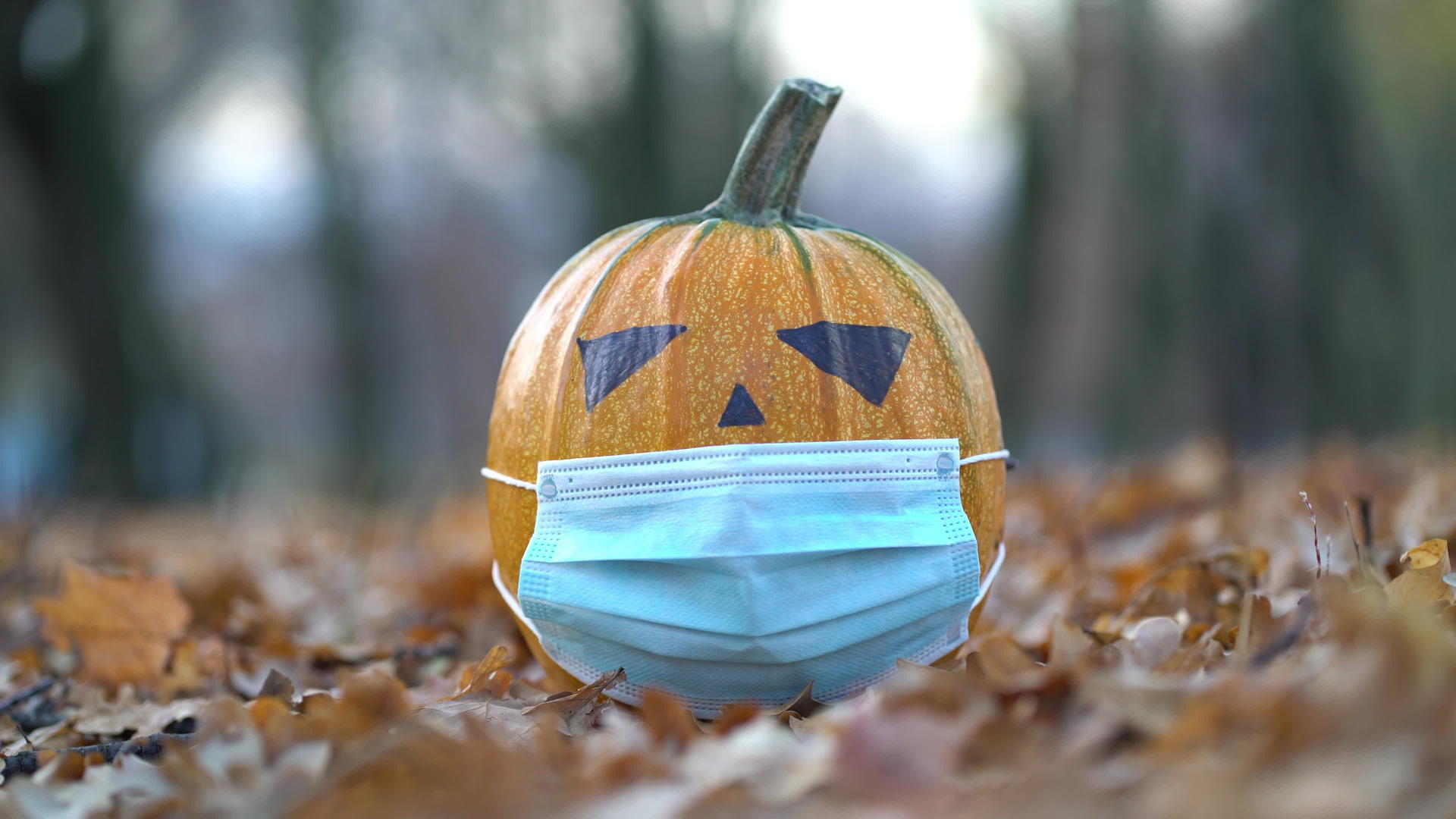 秋天杰克戴着医疗面具·欧·兰特尔视频的预览图