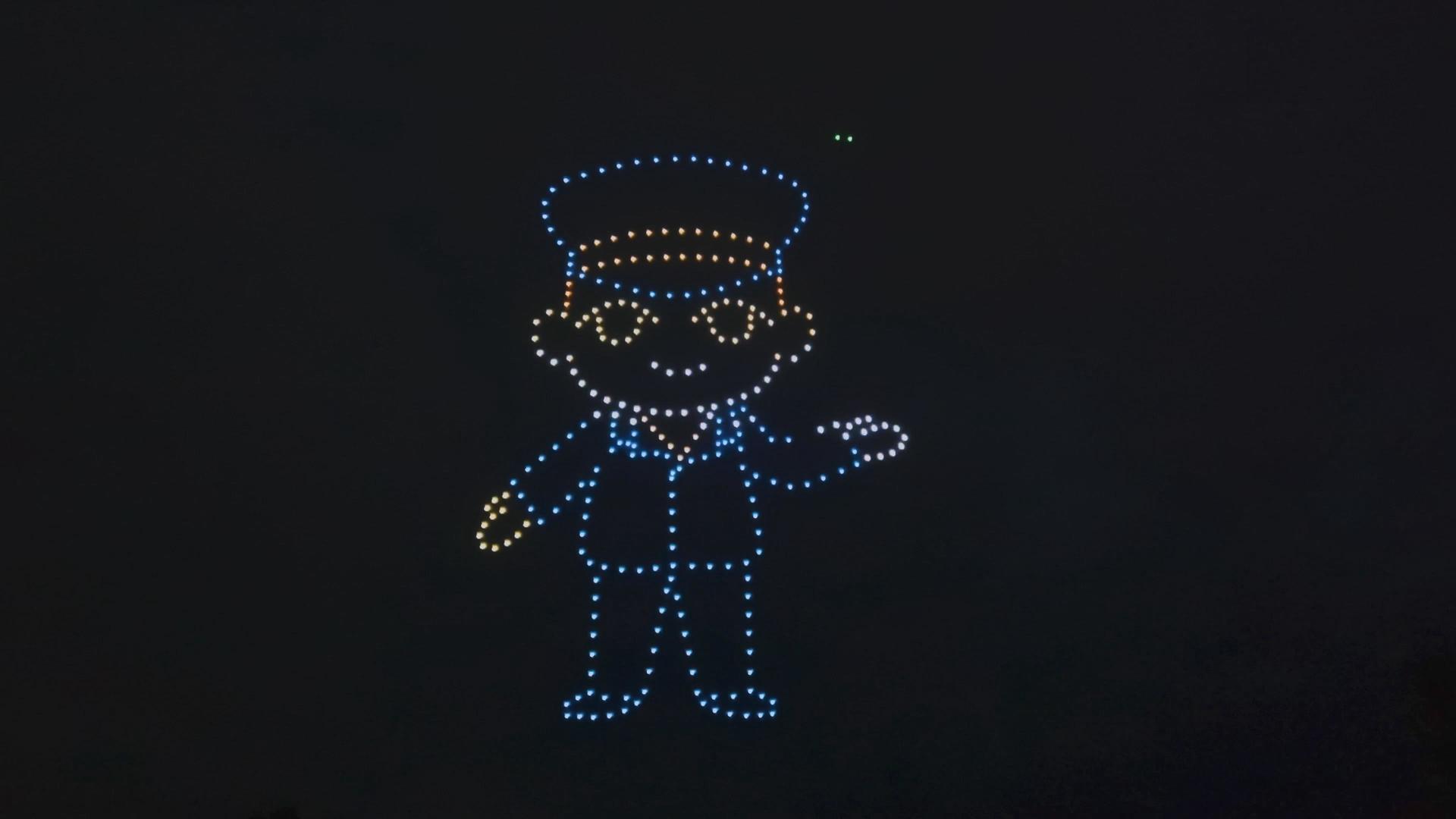 无人机夜空灯光秀机长和无人机礼物造型视频的预览图