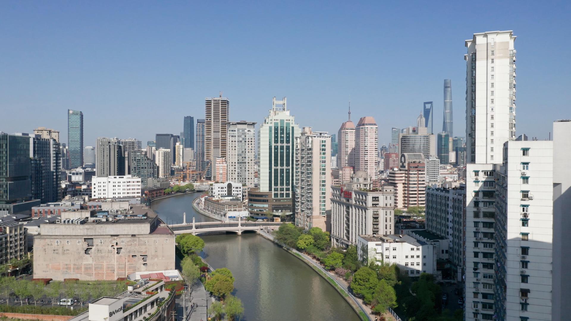 上海苏州河两岸建筑视频的预览图