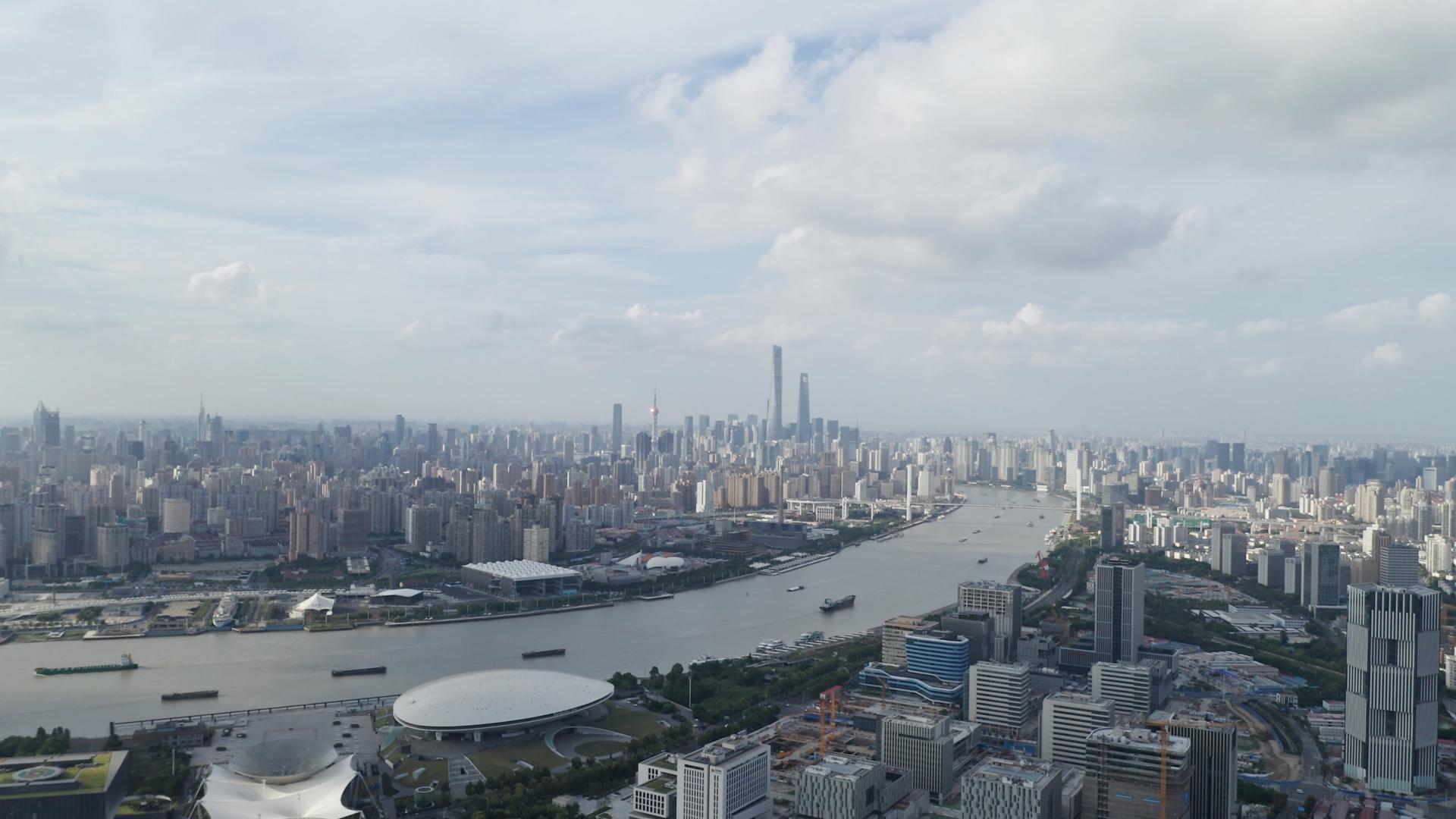 4k上海黄浦江两岸风光视频的预览图