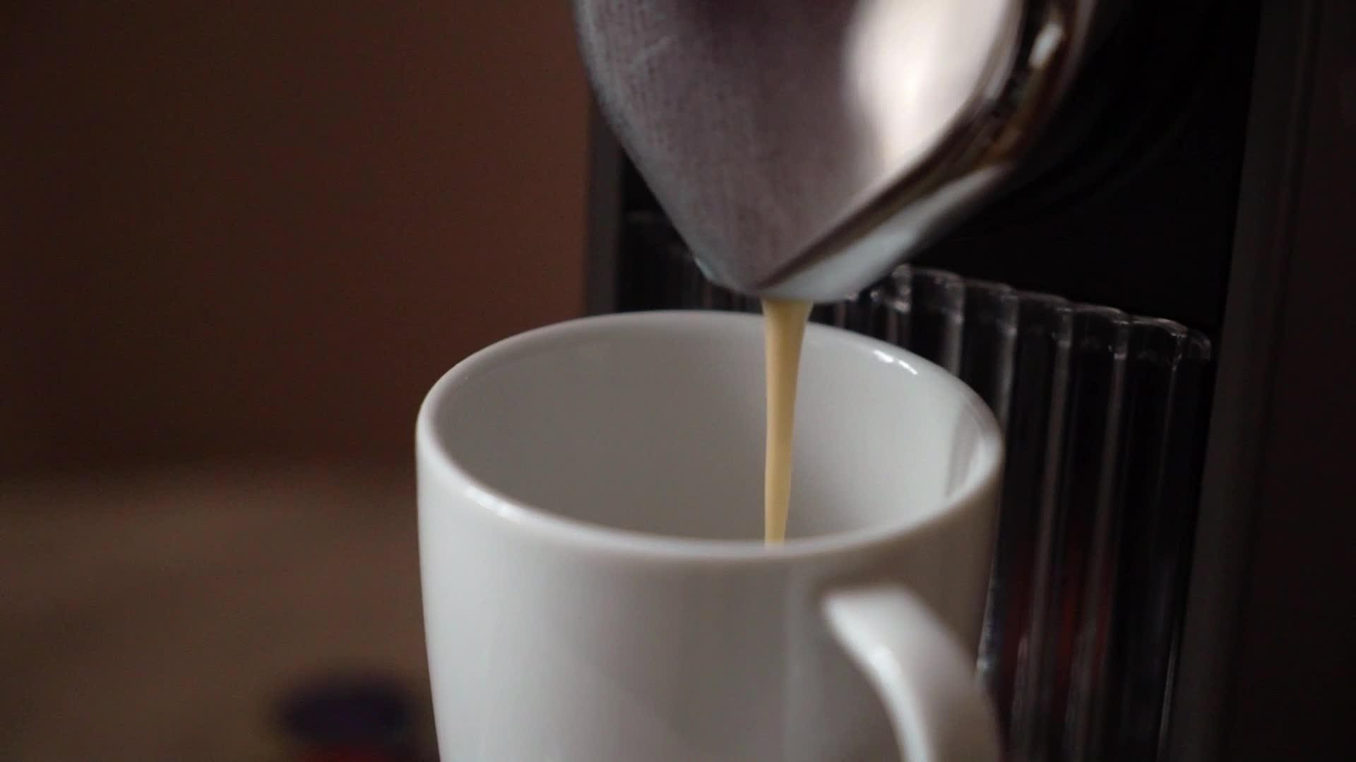 咖啡机煮咖啡视频的预览图