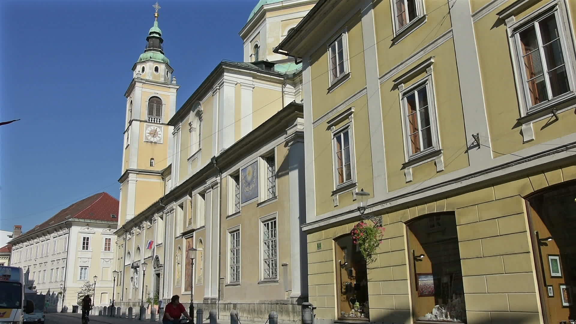卢布尔雅那大教堂视频的预览图