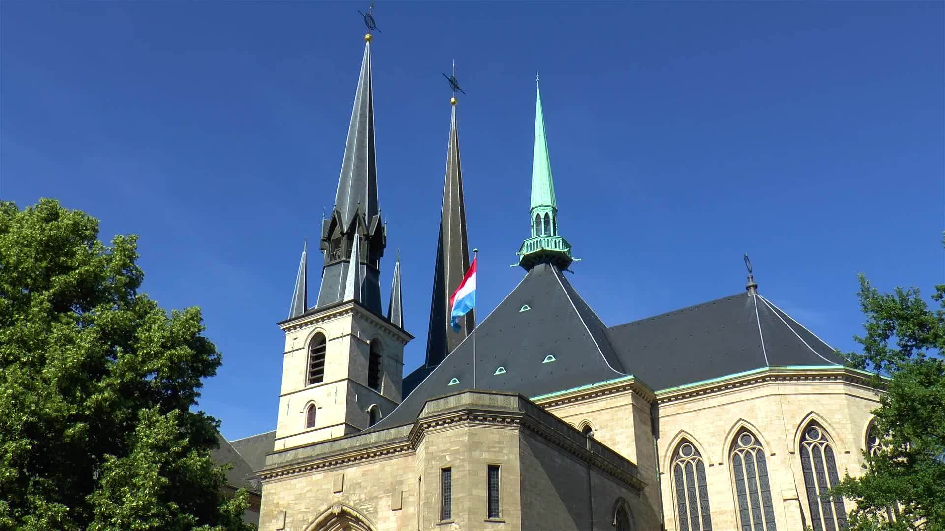 卢森堡大教堂视频的预览图