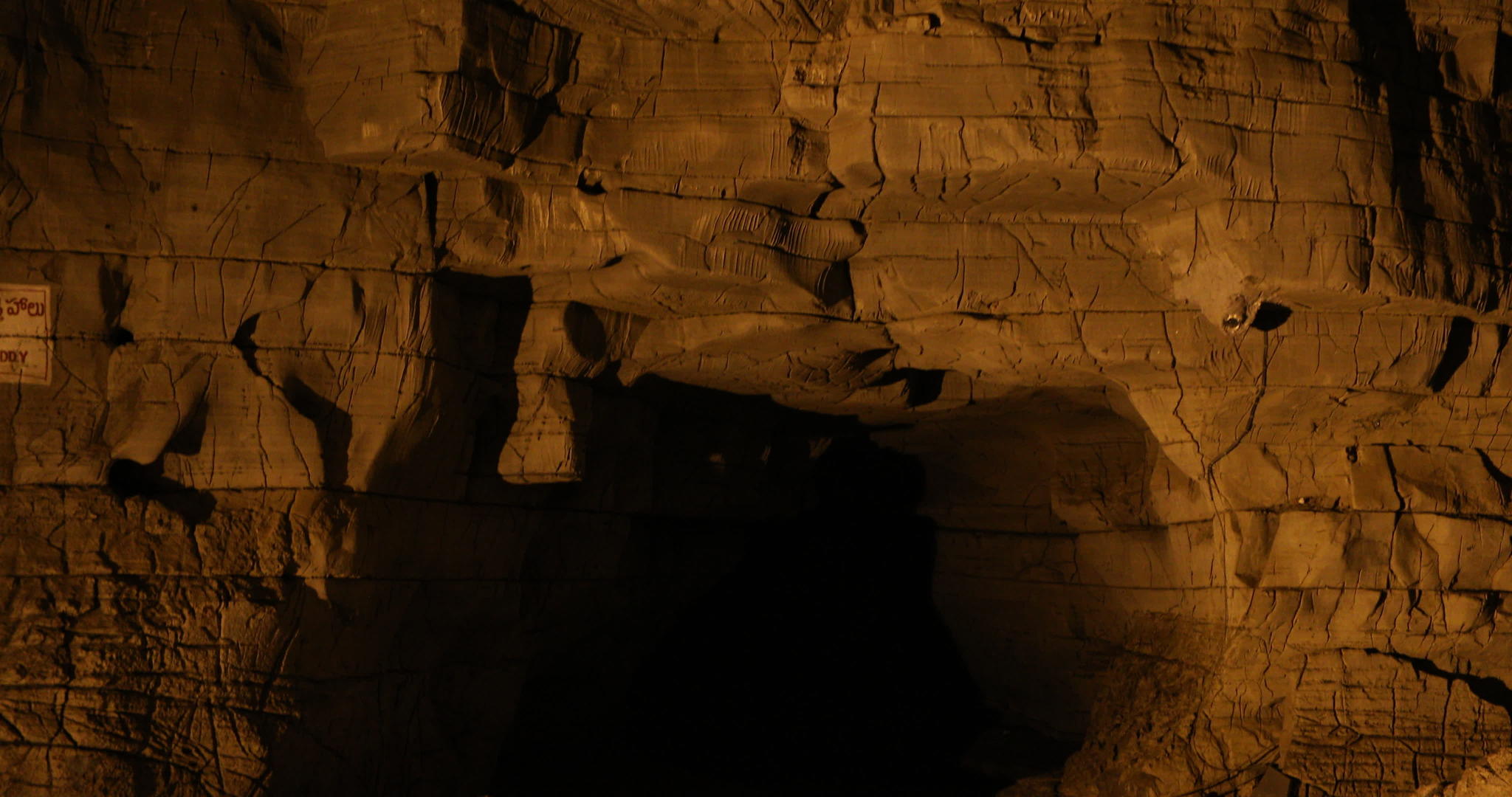 印度岩石洞穴视频的预览图