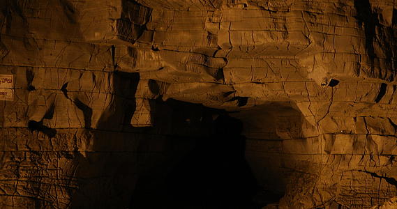 印度岩石洞穴视频的预览图