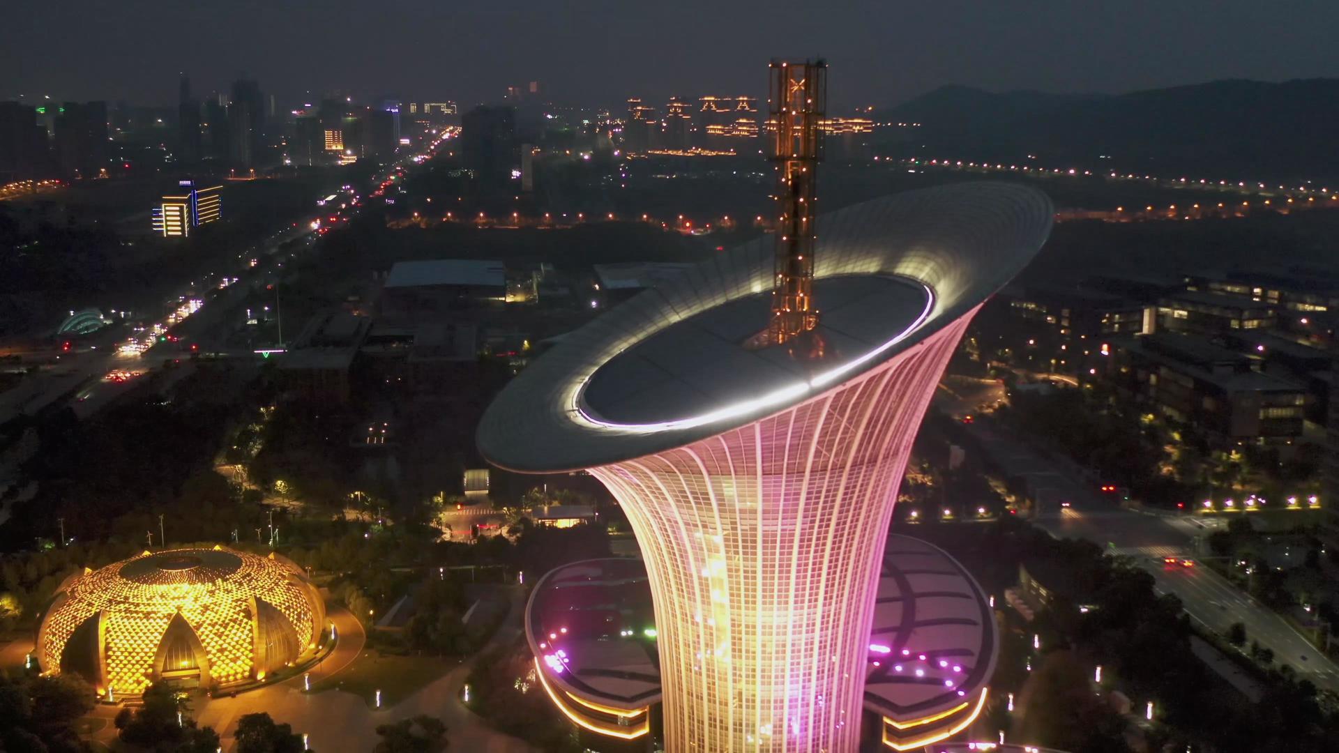 航拍武汉未来科技城马蹄莲夜景视频的预览图