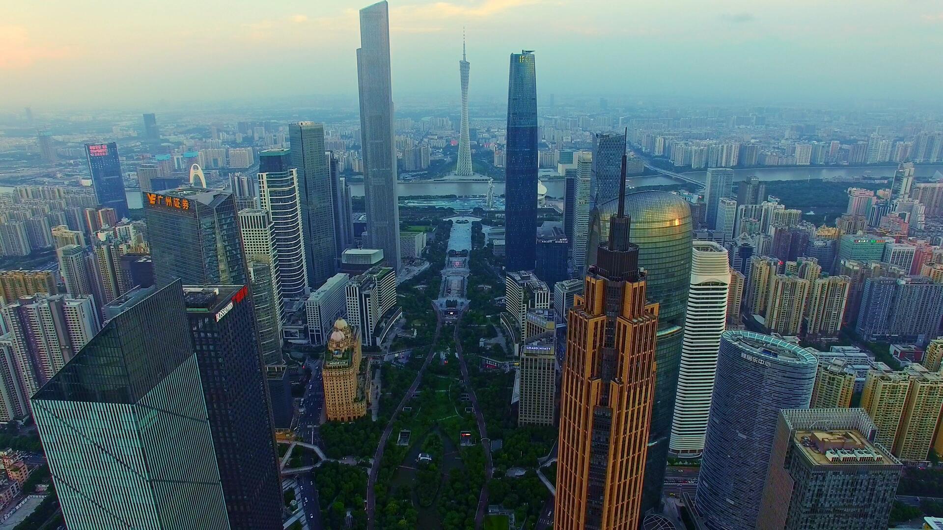 4K广州城市天际线航拍视频的预览图