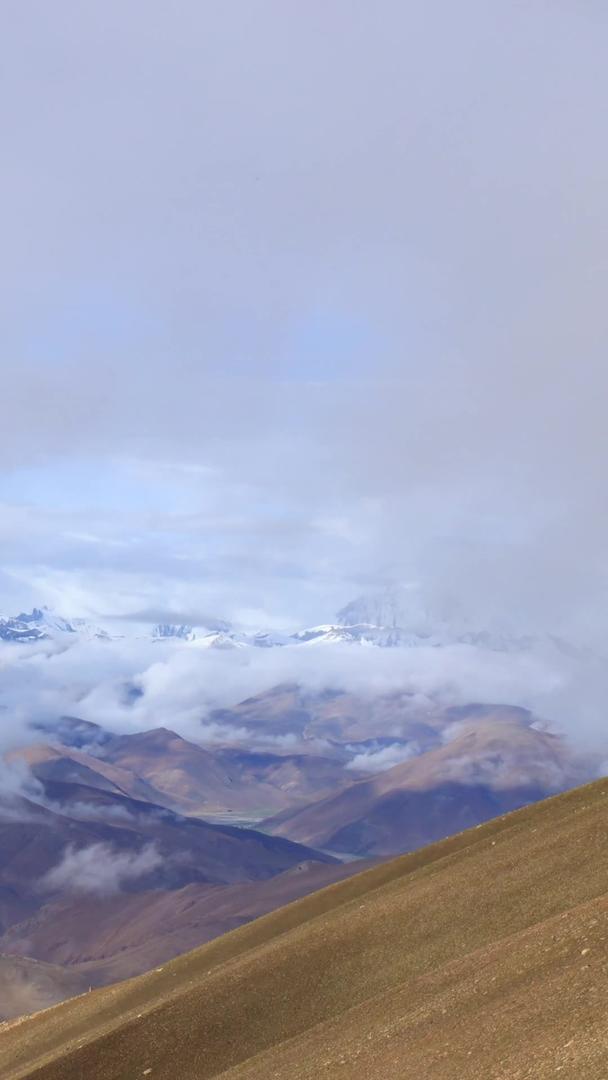 珠穆朗玛峰国家公园风景延时视频西藏定日县视频的预览图