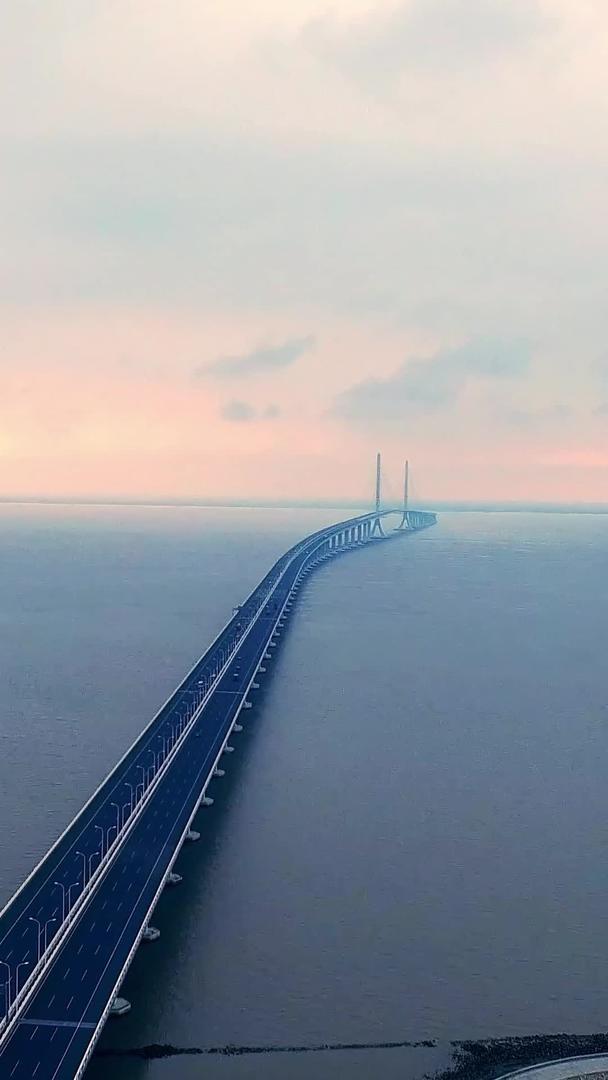 航拍上海东海大桥视频的预览图