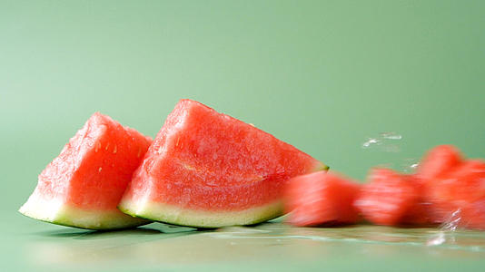 升格西瓜麒麟瓜西瓜块夏日水果的预览图