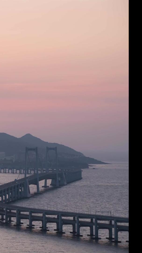 日出延迟的大连星海大桥视频的预览图