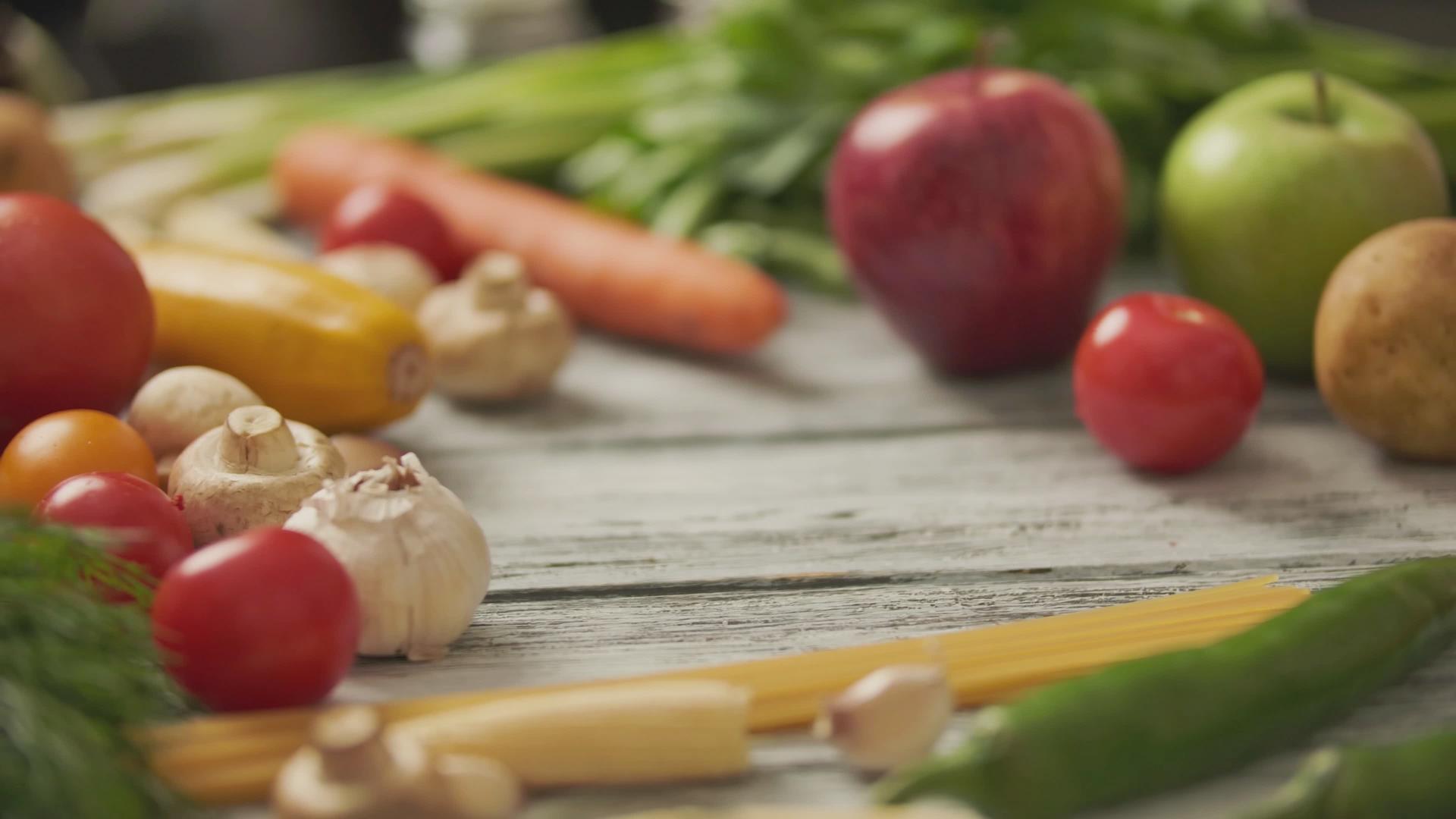 厨房的蔬菜视频的预览图