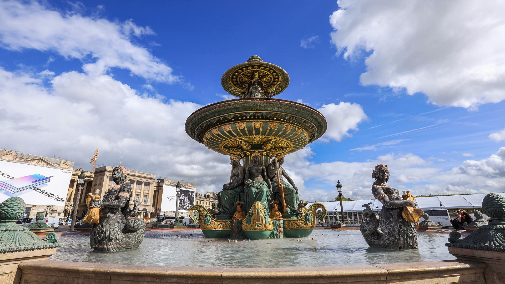 法国巴黎协和广场著名海神喷泉延时视频视频的预览图