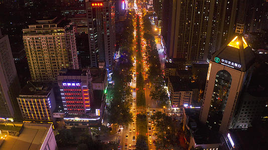 城市夜景车流4K航拍视频的预览图