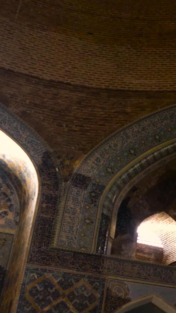 传统的伊朗清真寺内部实拍视频的预览图
