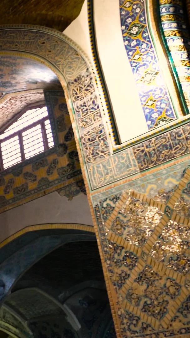 传统的伊朗清真寺内部实拍视频的预览图