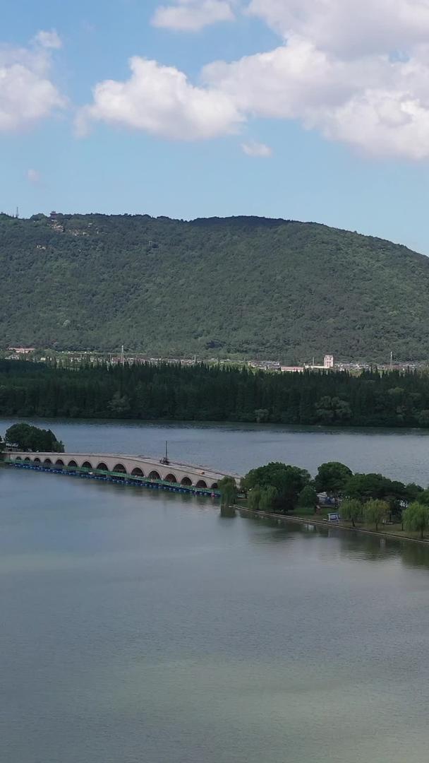 江苏常熟尚湖风景区5A景区视频的预览图