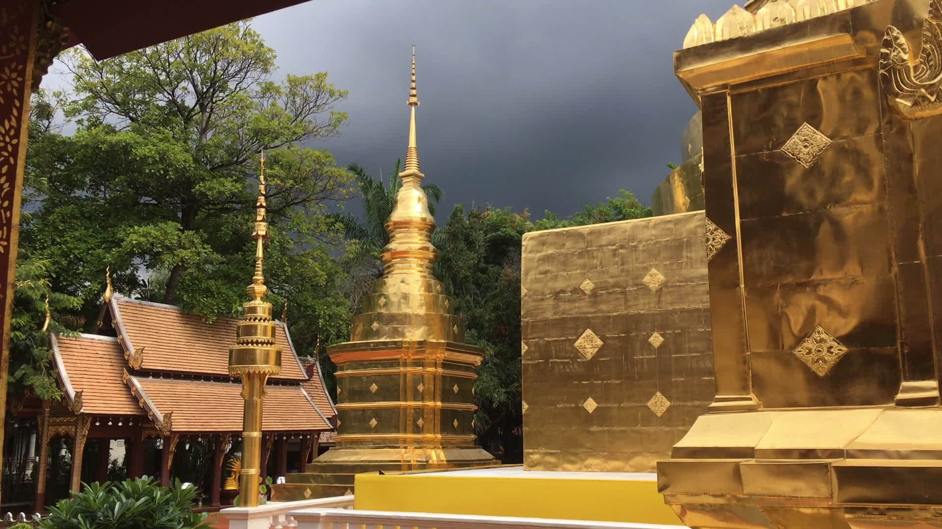 曼谷寺庙视频的预览图