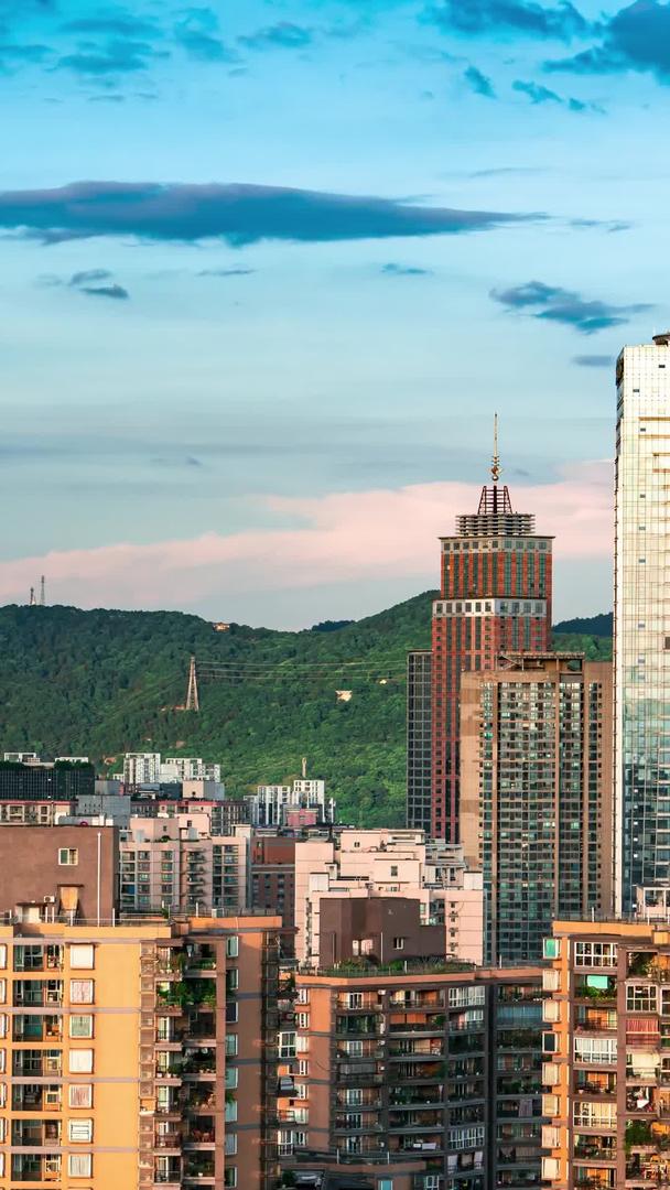 延时摄影是重庆南岸区CBD商业区的标志性建筑视频的预览图