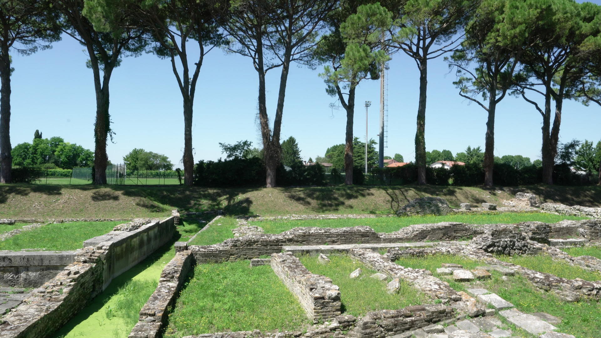 意大利阿基莱亚州阿基莱亚考古遗址视频的预览图