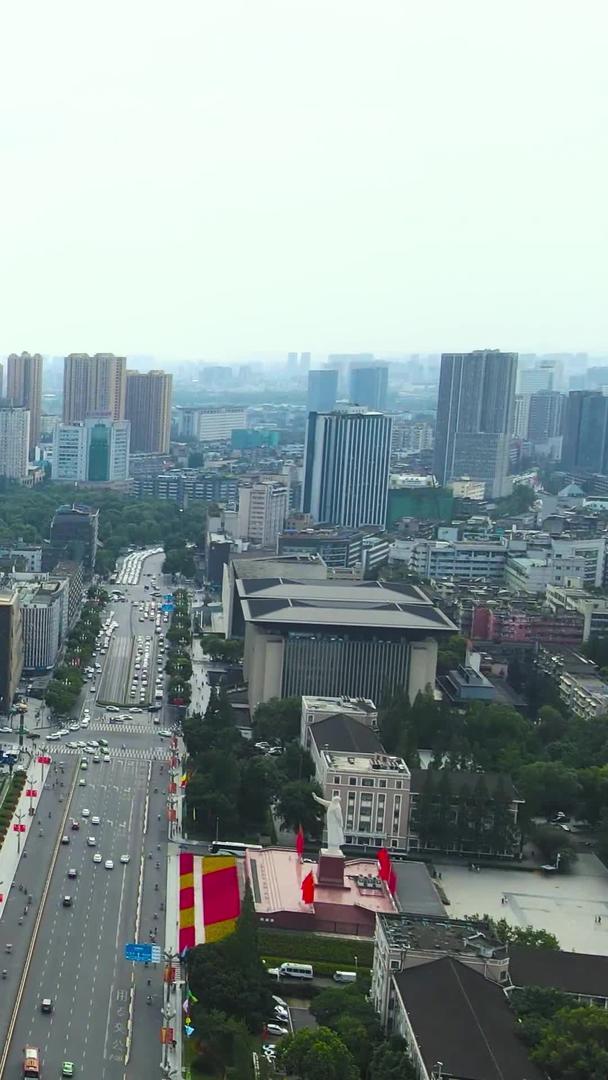成都人民广场航拍视频的预览图