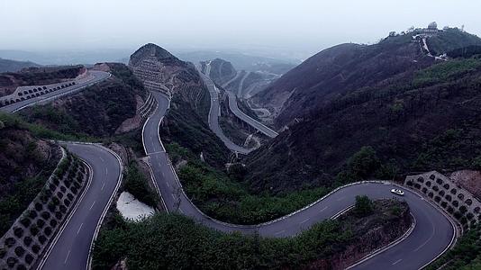 陕西山路公路航拍视频的预览图