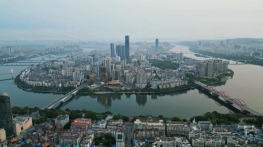 广西柳州4K航拍清晨风景视频的预览图