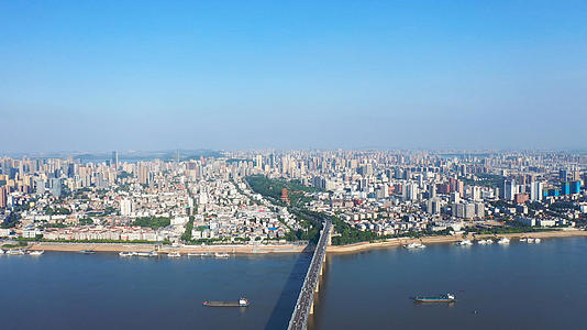 航拍风光城市武汉黄鹤楼长江大桥江景风景4k素材视频的预览图