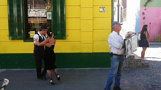 阿根廷街头艺人人文视频视频的预览图