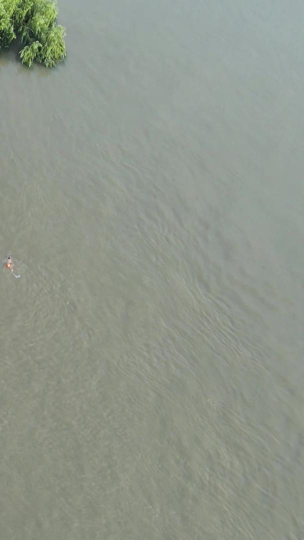 长江中下游汛期航拍防洪最大洪峰过境后被淹没的亭子防洪材料视频的预览图