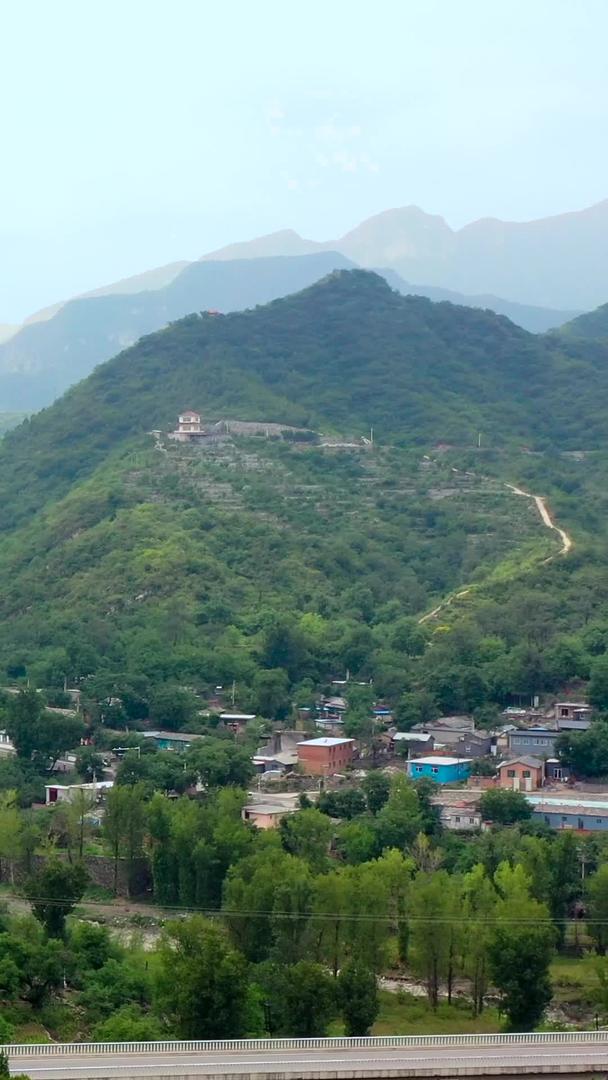 北京周边深山里的村庄航拍？视频的预览图