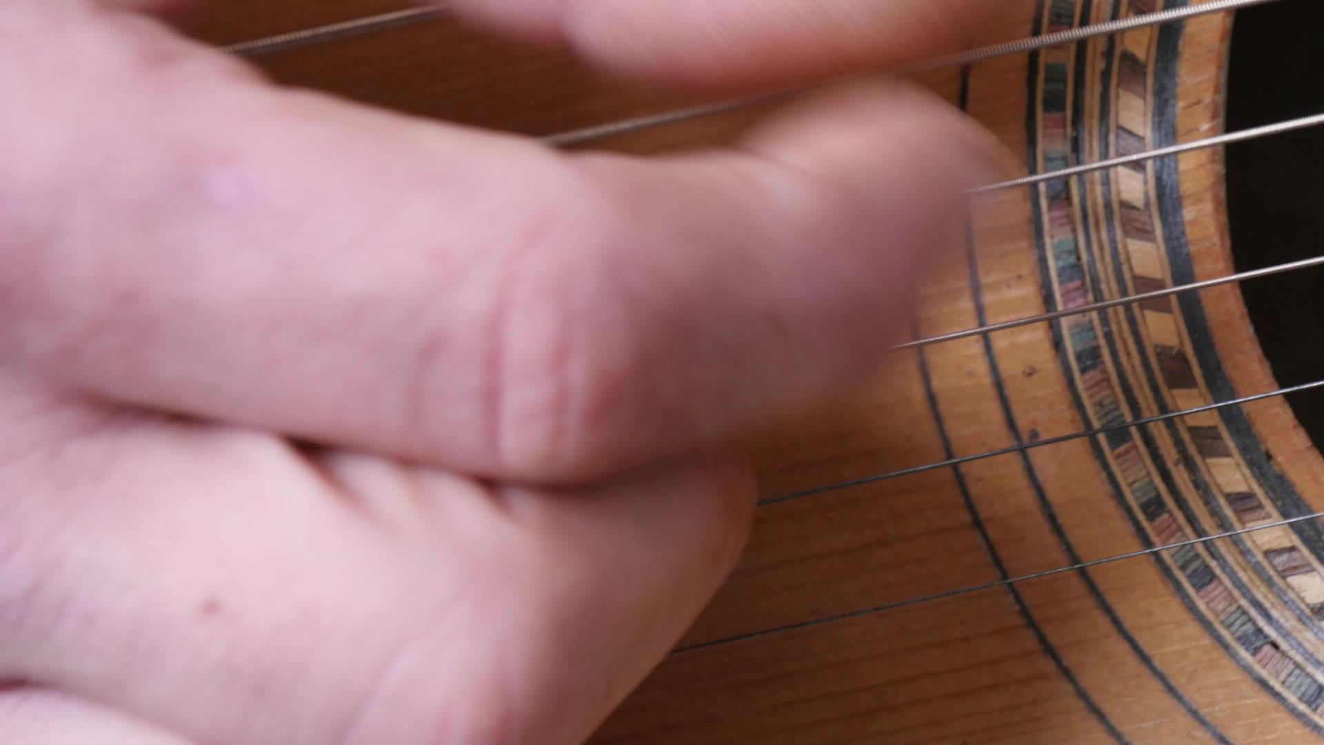 吉他手视频的预览图