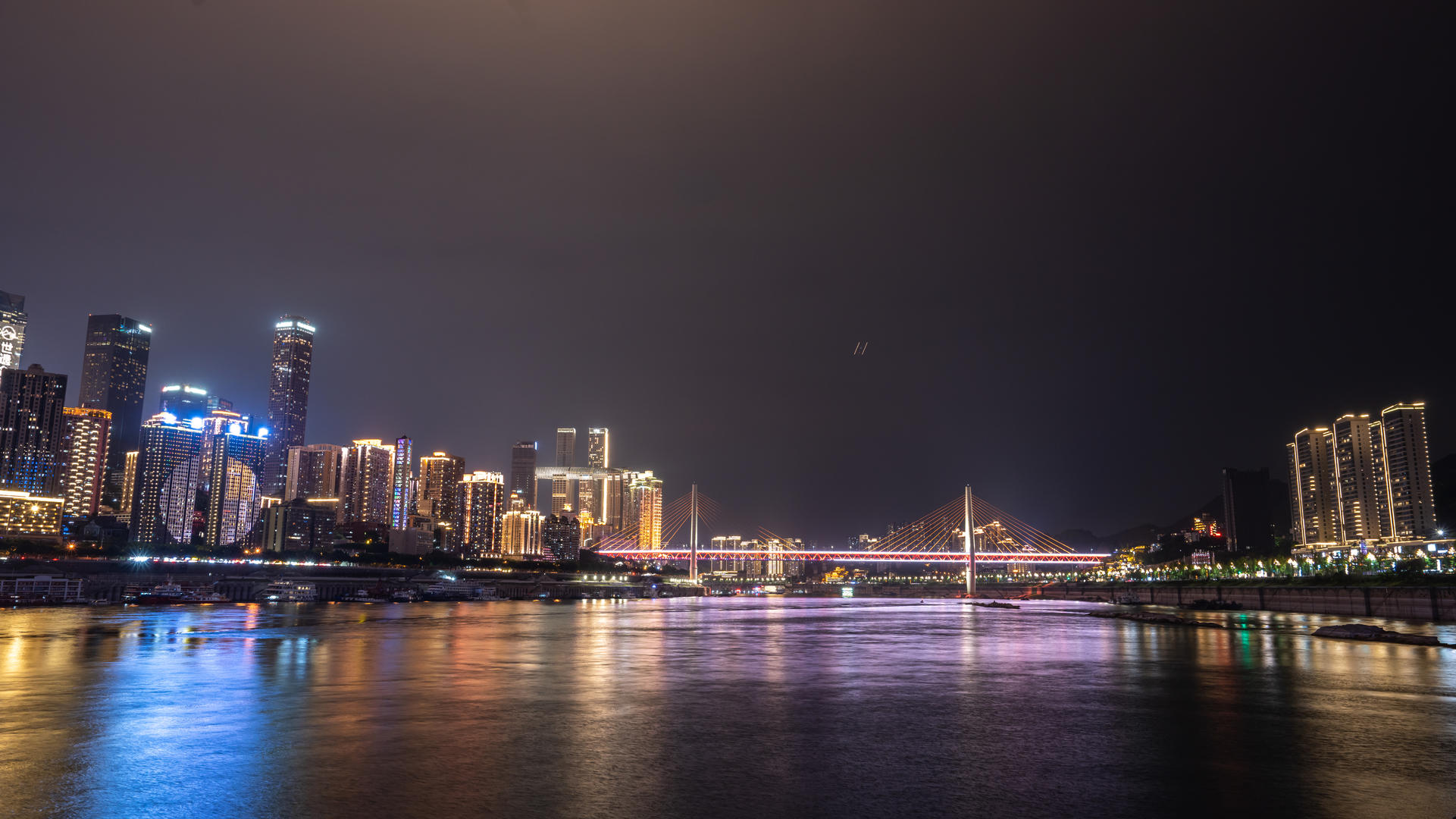 8k重庆两江四岸夜景延时视频的预览图