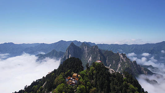 陕西华山旅游山顶寺庙云海天空自然风光4k素材视频的预览图