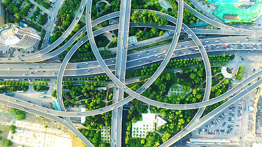 4K航拍城市高架立交视频的预览图