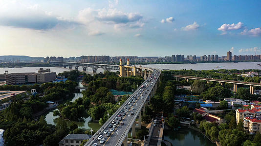 4K航拍南京长江大桥视频的预览图