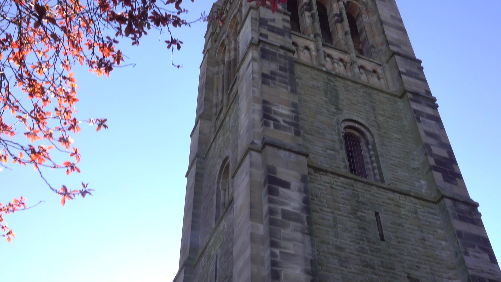 显示教堂钟楼视频的预览图