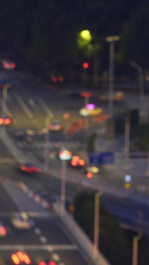 航拍城市交通立交桥道路夜景汽车灯光车流素材视频的预览图