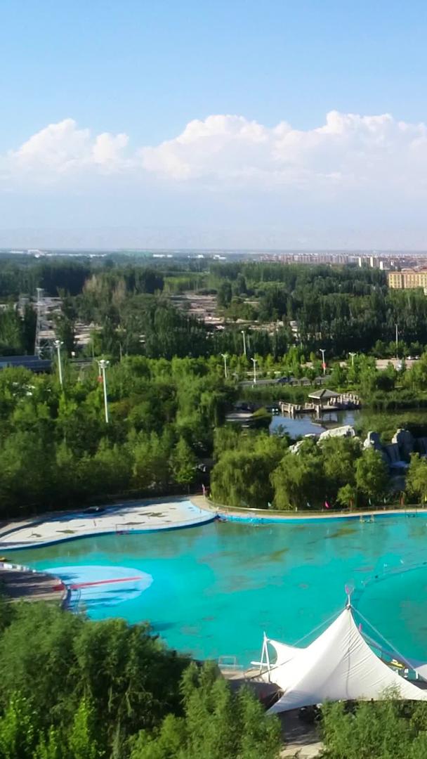 新疆阿克苏游乐场航拍视频的预览图