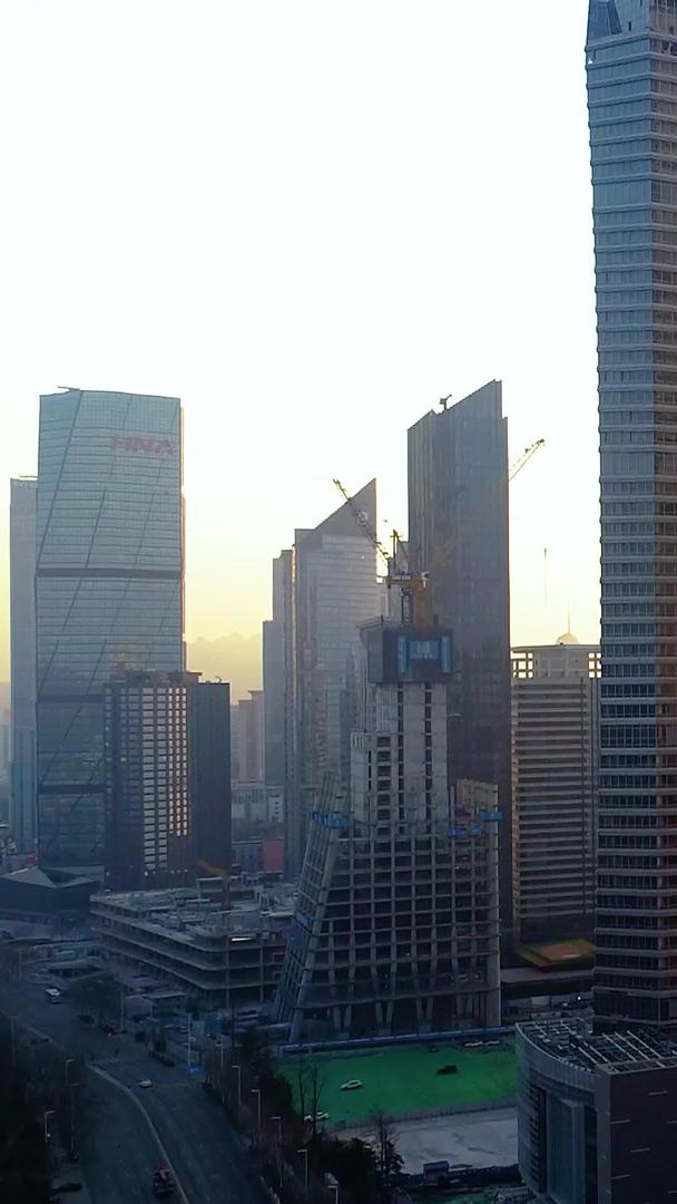 摩天大楼青岛第一高楼海天中心航拍正在建设中视频的预览图