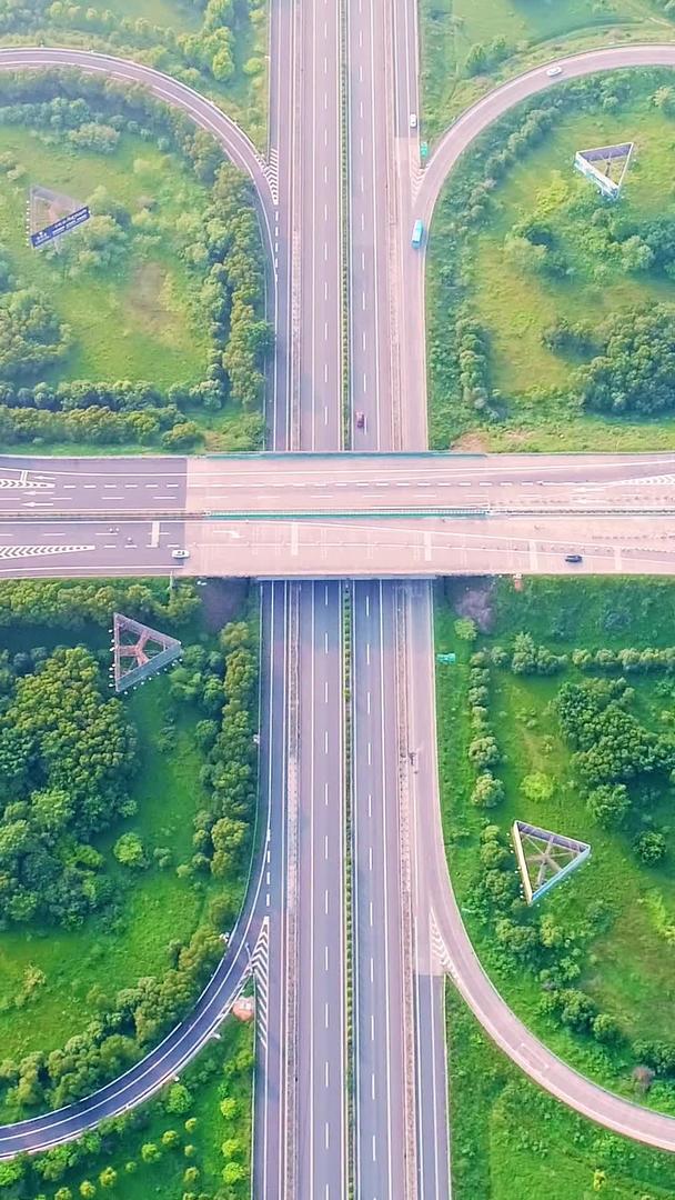 高速立交桥航拍在广西省内视频的预览图