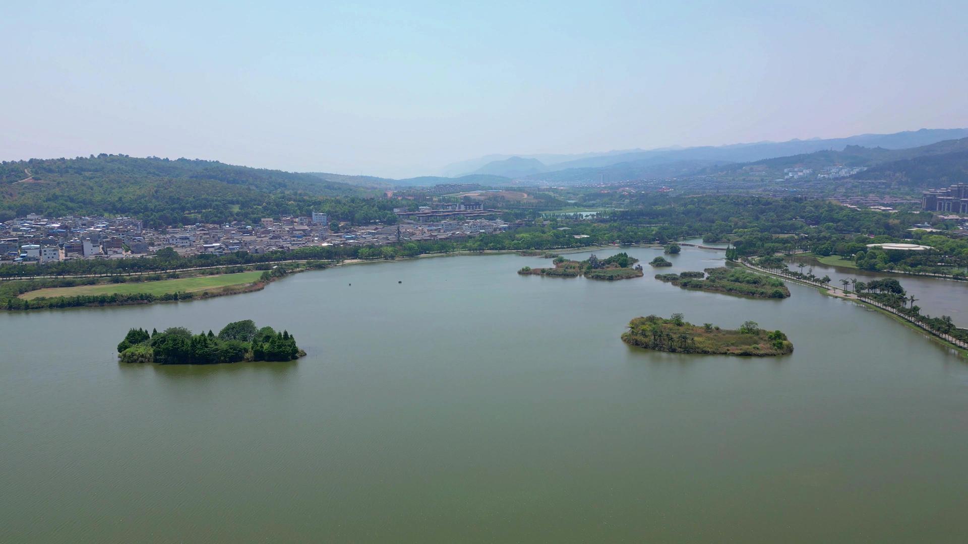 云南红河州弥勒湖泉生态园4A景区4K航拍视频的预览图