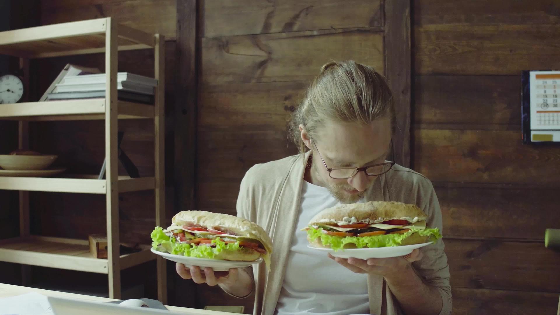自制汉堡包视频的预览图