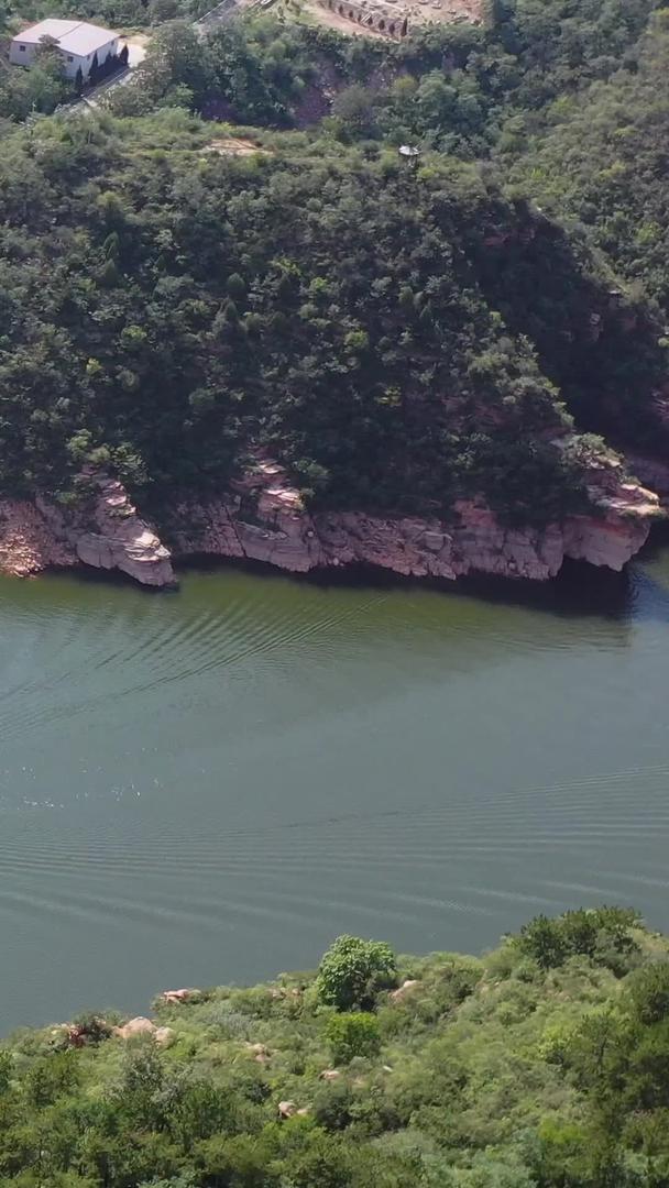 航拍河北邯郸京娘湖及游船视频的预览图