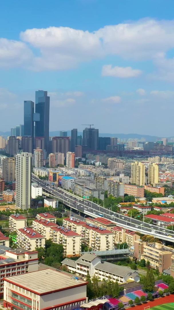 江苏南京城市建筑高架车流视频视频的预览图
