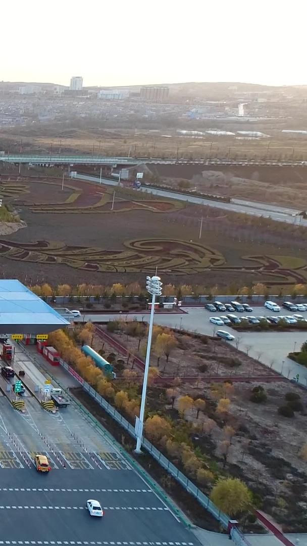 榆林市高速出口航拍视频的预览图