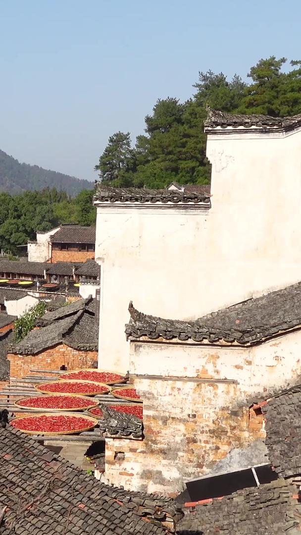 江西婺源岭中国最美的乡村古建筑群秋景旅游素材视频的预览图