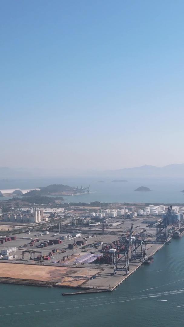 广东惠州港航拍物流运输商务码头素材视频的预览图