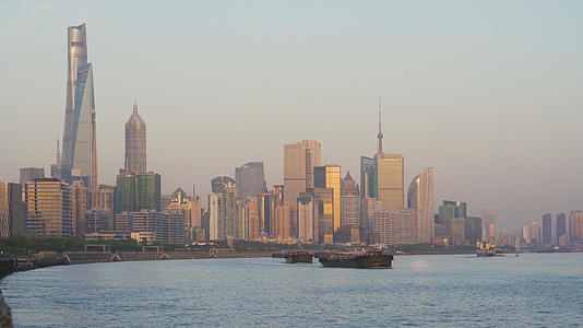 4k上海滨江陆家嘴城市景色视频的预览图
